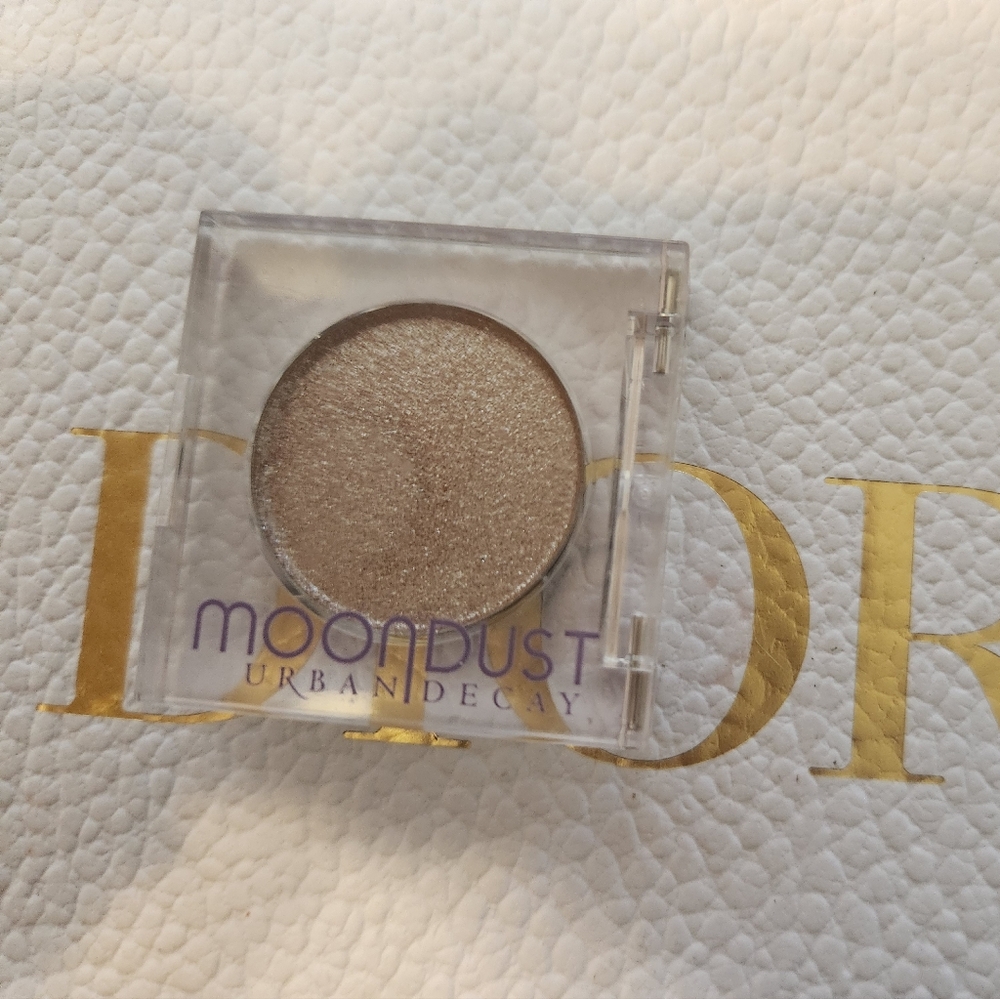 Urban Decay Moondust Eyeshadow - Shimmering Gold
